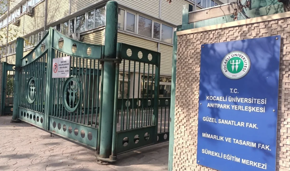 Geleneksel Türk Sanatlarıyla Geçmişin İzi Geleceğe Taşınıyor
Kocaeli Üniversitesi Geleneksel Türk