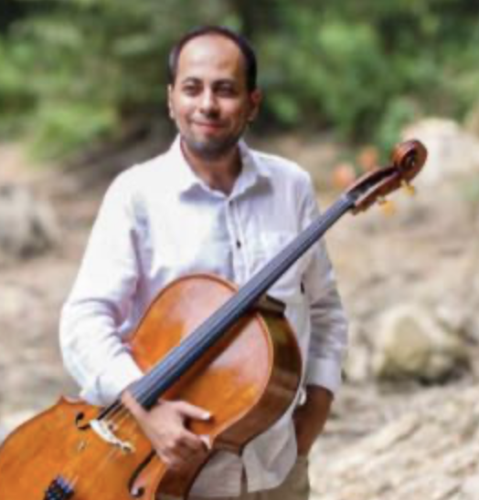 Engin Şen yazar fotoğrafı