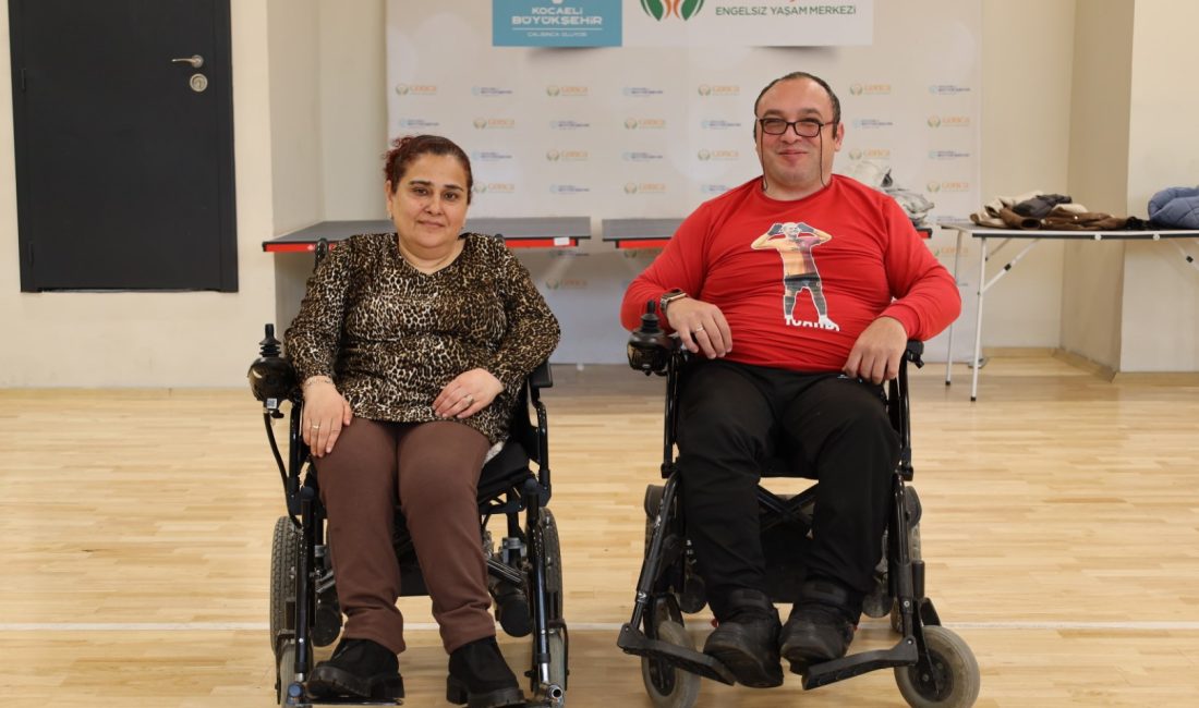 Kocaeli’de engelleri aşan bir yaşam hikâyesi dikkat çekiyor. Tekerlekli sandalye