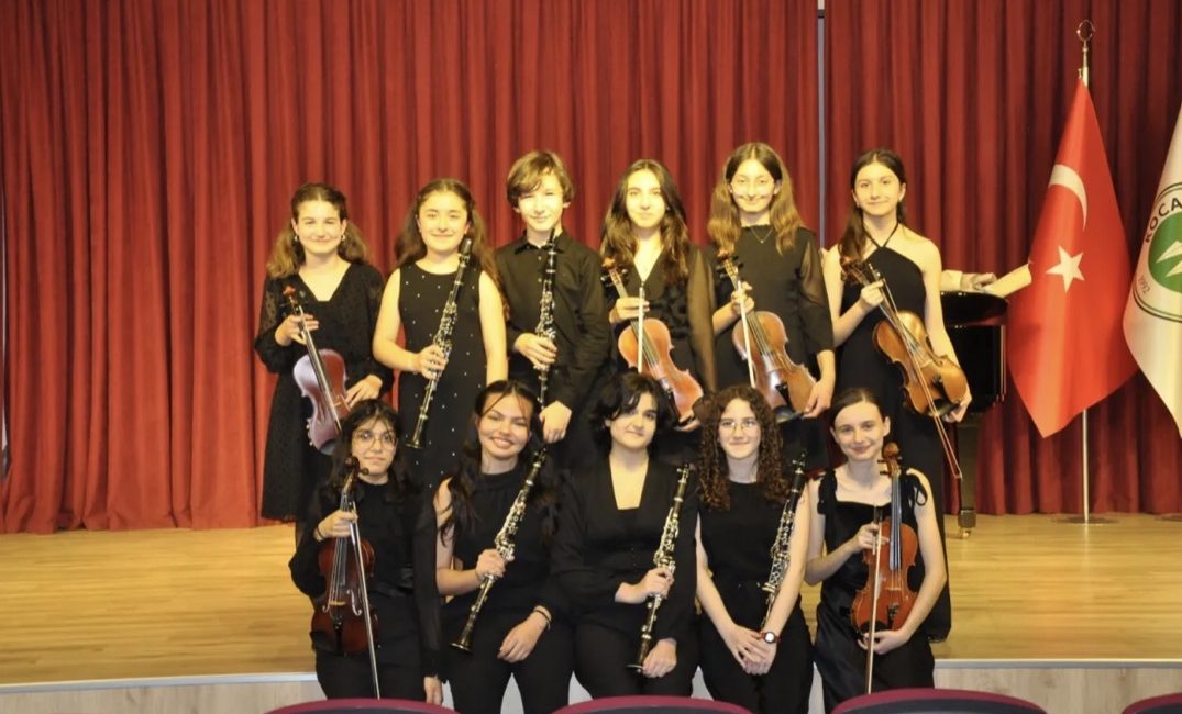 Aylar süren hazırlık tamamlandı… Kocaeli Üniversitesi’nin genç konservatuvar öğrencileri bu