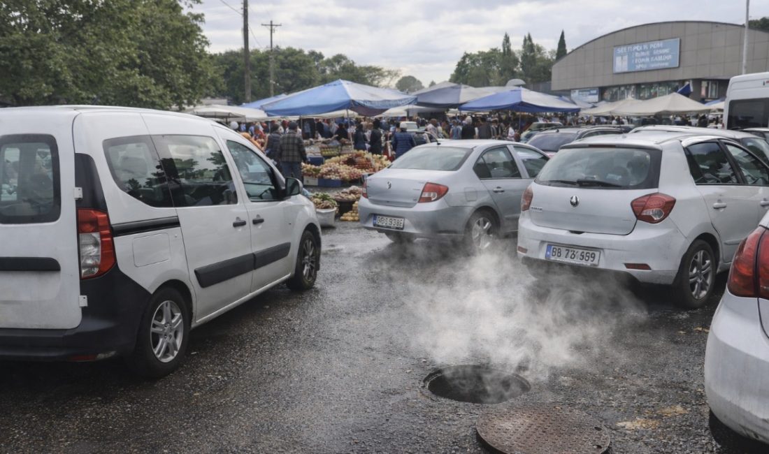 Şehir yönetimine yönelik dikkat çeken bir çıkış geldi. Gazeteci Elif