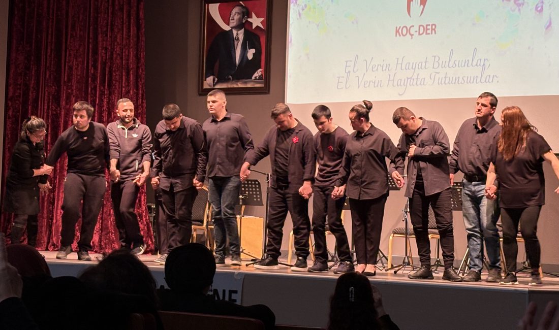 Kocaeli Otistik Çocuklar Derneği’nin düzenlediği Otizm Farkındalık Gecesi, Şefik Postalcıoğlu