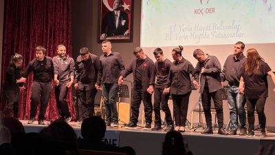 Kocaeli Otistik Çocuklar Derneği’nin düzenlediği Otizm Farkındalık Gecesi, Şefik Postalcıoğlu