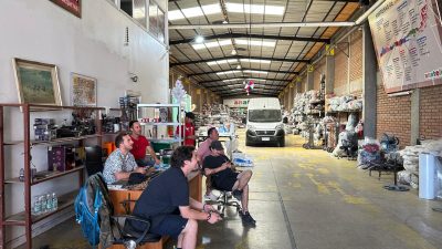 Dünya turuna çıkan Kocaeli’nin renkli simalarından Mesut Nöbetçigil bu kez