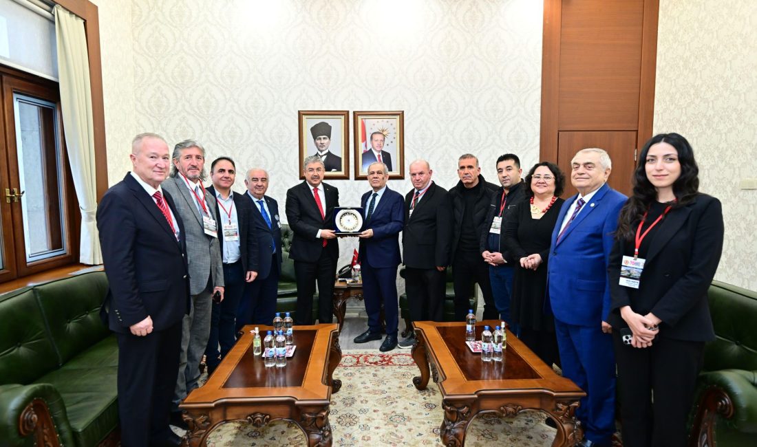 Türkiye’nin dört bir yanından gazeteciler Eskişehir’de buluştu… TGF’nin 70. Başkanlar